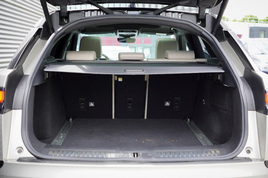 Land Rover Range Rover Velar 2.0 I4 Turbo AWD R-Dynamic HSE / Pano / Luchtvering / Massage / ACC