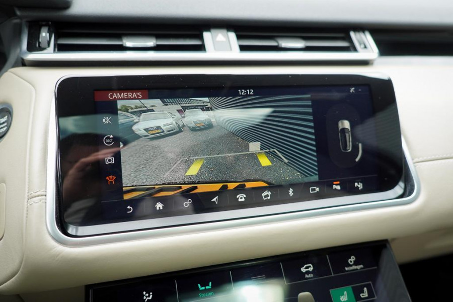 Land Rover Range Rover Velar 2.0 I4 Turbo AWD R-Dynamic HSE / Pano / Luchtvering / Massage / ACC