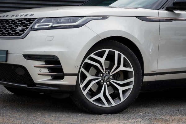 Land Rover Range Rover Velar 2.0 I4 Turbo AWD R-Dynamic HSE / Pano / Luchtvering / Massage / ACC