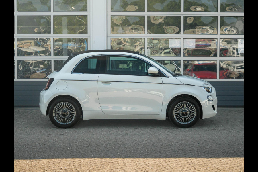 Fiat 500E 42 kWh Cabrio | Pack Style