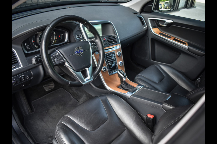 Volvo XC60 2.0 T5 FWD POLAR+ | NL AUTO | XENON-LED | PANORAMADAK | CAMERA | ADAPTIVE CRUISE | INTELLISAFE PRO | LEDER