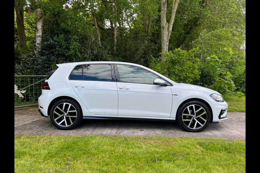 Volkswagen Golf 1.5 TSI Highline Business R | ''63.000''KM + DSG |