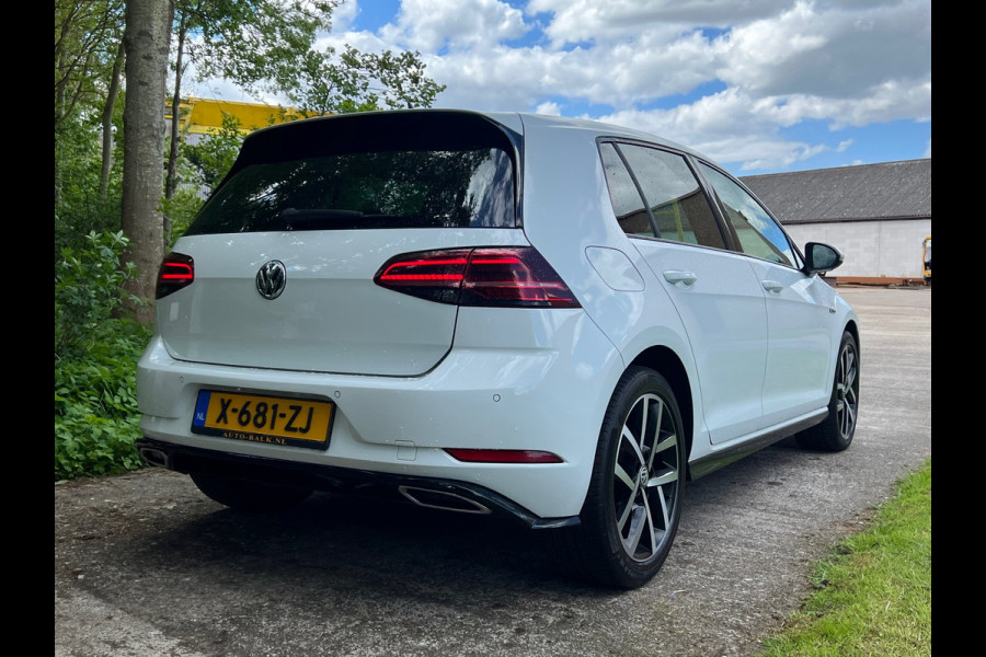Volkswagen Golf 1.5 TSI Highline Business R | ''63.000''KM + DSG |