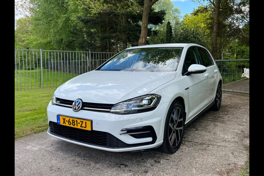 Volkswagen Golf 1.5 TSI Highline Business R | ''63.000''KM + DSG |