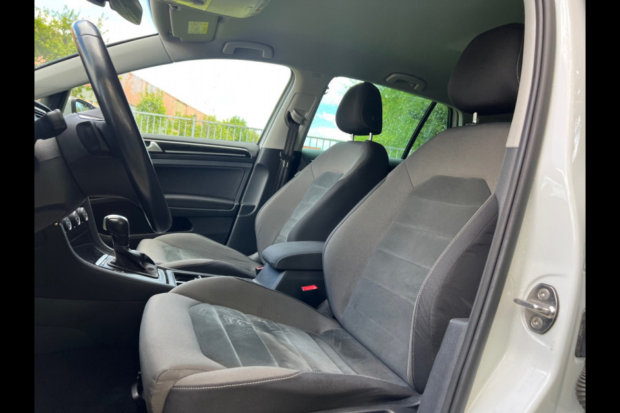 Volkswagen Golf 1.5 TSI Highline Business R | ''63.000''KM + DSG |