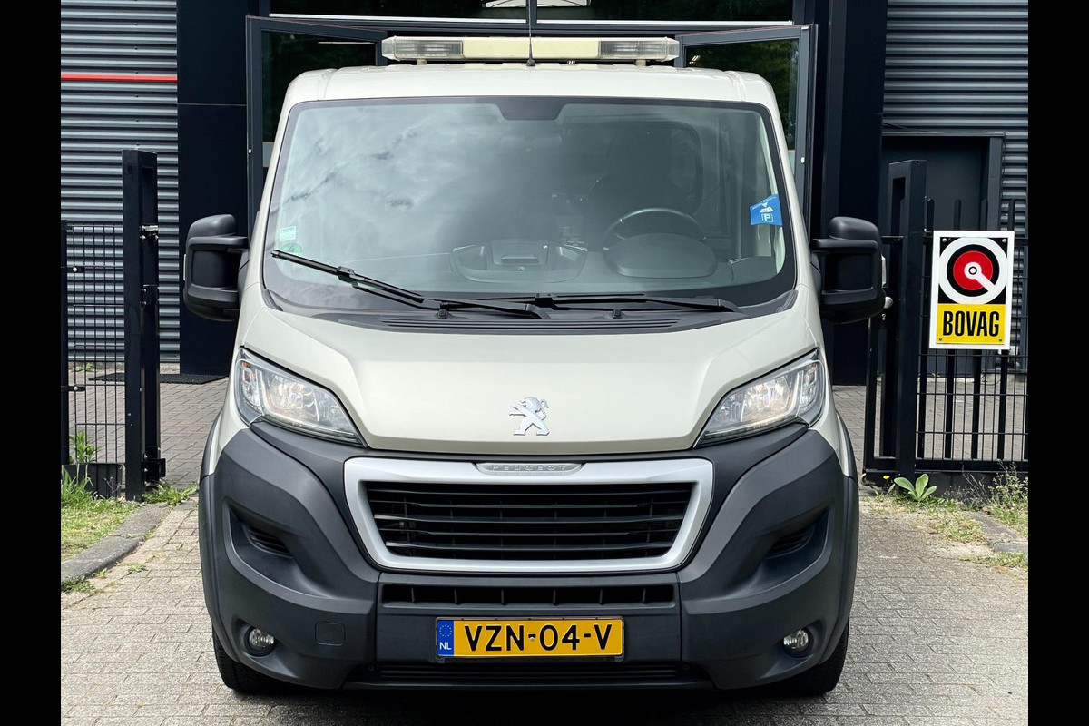 Peugeot Boxer 435 2.0 BlueHDI L3 Oprijwagen Tranutec Luchtvering Lier Cruise Control Airco 3 Persoons Peugeot Boxer 435 2.0 BlueHDI L3 Oprijwagen Tranutec Luchtvering Lier Cruise Control Airco 3 Persoons