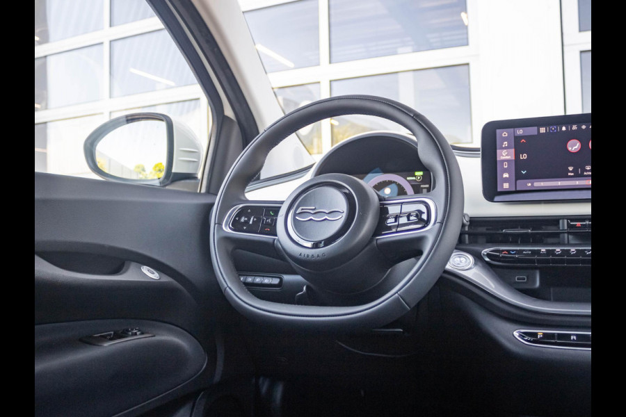 Fiat 500E 42 kWh Cabrio | Pack Style