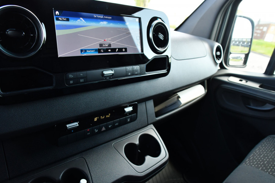 Mercedes-Benz Sprinter V6 319 3.0 CDI L2H2 PB Edition Adaptieve Cruise, Camera, 10,5'' Mbux, 3500KG Trekhaak, Carplay, 190PK, Automaat, Standkachel, Uniek!