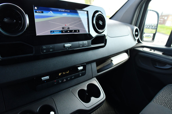 Mercedes-Benz Sprinter V6 319 3.0 CDI L2H2 PB Edition Adaptieve Cruise, Camera, 10,5'' Mbux, 3500KG Trekhaak, Carplay, 190PK, Automaat, Standkachel, Uniek!