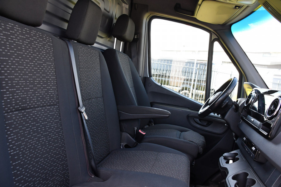 Mercedes-Benz Sprinter V6 319 3.0 CDI L2H2 PB Edition Adaptieve Cruise, Camera, 10,5'' Mbux, 3500KG Trekhaak, Carplay, 190PK, Automaat, Standkachel, Uniek!