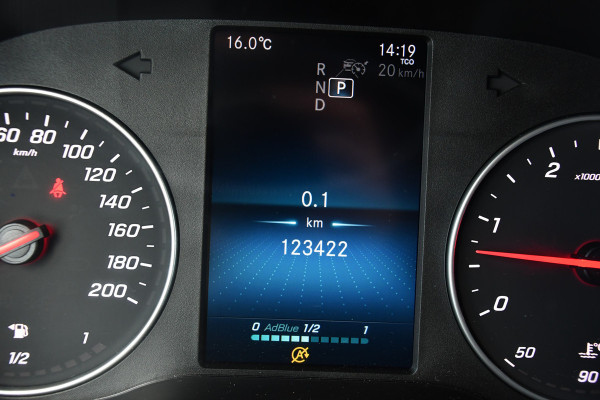 Mercedes-Benz Sprinter V6 319 3.0 CDI L2H2 PB Edition Adaptieve Cruise, Camera, 10,5'' Mbux, 3500KG Trekhaak, Carplay, 190PK, Automaat, Standkachel, Uniek!