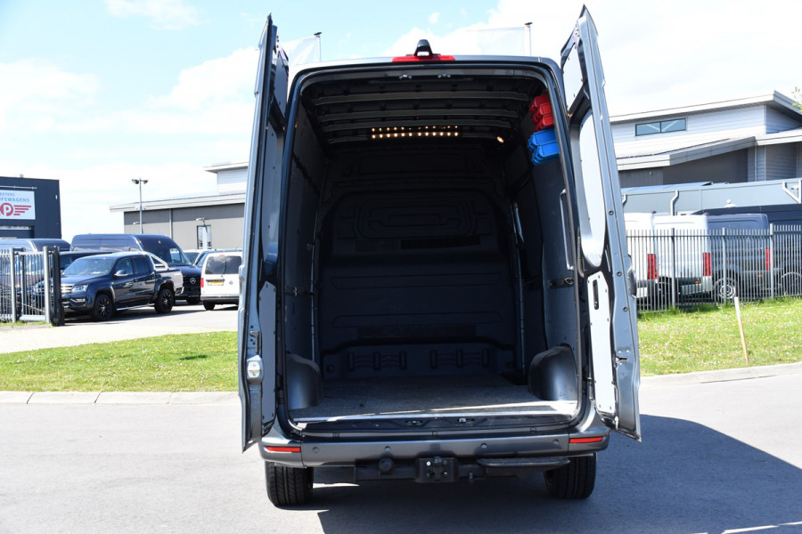 Mercedes-Benz Sprinter V6 319 3.0 CDI L2H2 PB Edition Adaptieve Cruise, Camera, 10,5'' Mbux, 3500KG Trekhaak, Carplay, 190PK, Automaat, Standkachel, Uniek!