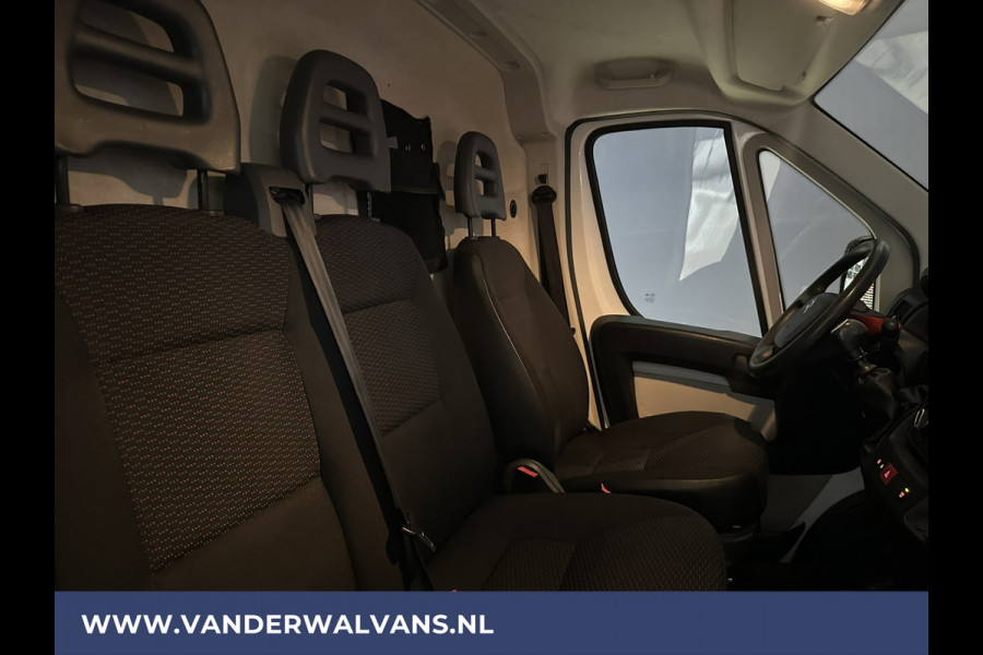 Citroën Jumper 2.0 BlueHDi 131pk L2H1 Euro6 Airco | 2500kg Trekhaak | Dakdragers | LED Parkeersensoren, Bijrijdersbank, Bluetooth telefoonvoorbereiding