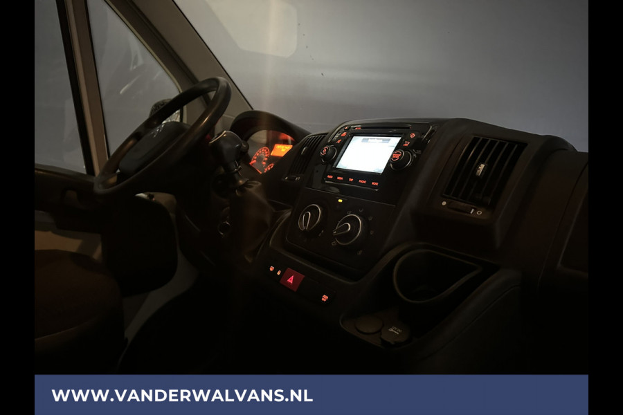Citroën Jumper 2.0 BlueHDi 131pk L2H1 Euro6 Airco | 2500kg Trekhaak | Dakdragers | LED Parkeersensoren, Bijrijdersbank, Bluetooth telefoonvoorbereiding