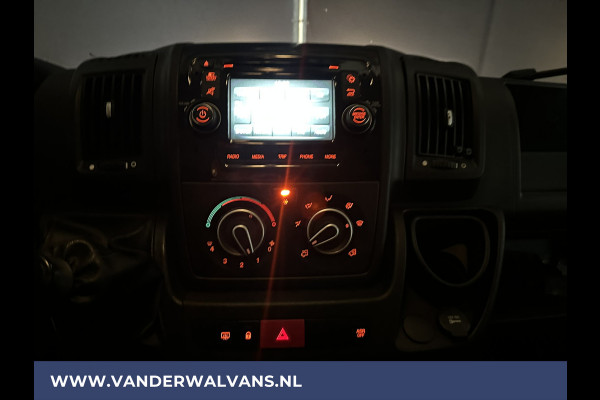 Citroën Jumper 2.0 BlueHDi 131pk L2H1 Euro6 Airco | 2500kg Trekhaak | Dakdragers | LED Parkeersensoren, Bijrijdersbank, Bluetooth telefoonvoorbereiding