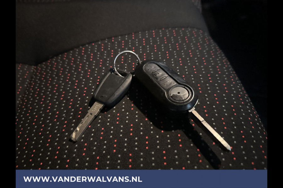 Citroën Jumper 2.0 BlueHDi 131pk L2H1 Euro6 Airco | 2500kg Trekhaak | Dakdragers | LED Parkeersensoren, Bijrijdersbank, Bluetooth telefoonvoorbereiding