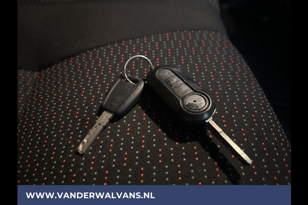 Citroën Jumper 2.0 BlueHDi 131pk L2H1 Euro6 Airco | 2500kg Trekhaak | Dakdragers | LED Parkeersensoren, Bijrijdersbank, Bluetooth telefoonvoorbereiding