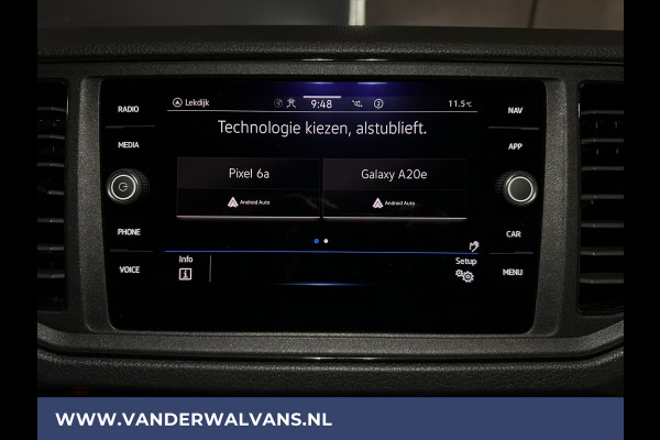 Volkswagen Crafter 2.0 TDI 140pk L3H3 L2H2 Euro6 Airco | Camera | Navigatie | LED | Stoelverwarming Apple Carplay, Android Auto, Chauffeursstoel, Parkeersensoren, 3000kg Trekvermogen