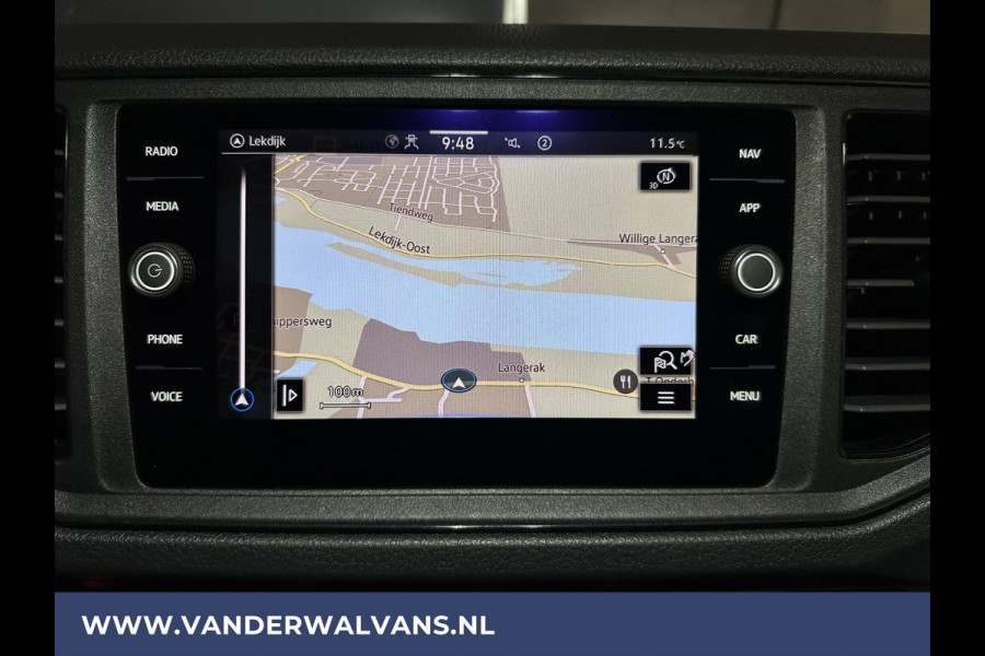 Volkswagen Crafter 2.0 TDI 140pk L3H3 L2H2 Euro6 Airco | Camera | Navigatie | LED | Stoelverwarming Apple Carplay, Android Auto, Chauffeursstoel, Parkeersensoren, 3000kg Trekvermogen