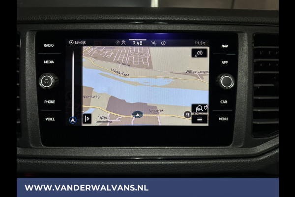 Volkswagen Crafter 2.0 TDI 140pk L3H3 L2H2 Euro6 Airco | Camera | Navigatie | LED | Stoelverwarming Apple Carplay, Android Auto, Chauffeursstoel, Parkeersensoren, 3000kg Trekvermogen