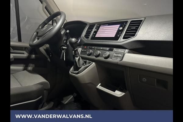 Volkswagen Crafter 2.0 TDI 140pk L3H3 L2H2 Euro6 Airco | Camera | Navigatie | LED | Stoelverwarming Apple Carplay, Android Auto, Chauffeursstoel, Parkeersensoren, 3000kg Trekvermogen