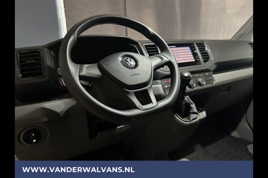 Volkswagen Crafter 2.0 TDI 140pk L3H3 L2H2 Euro6 Airco | Camera | Navigatie | LED | Stoelverwarming Apple Carplay, Android Auto, Chauffeursstoel, Parkeersensoren, 3000kg Trekvermogen
