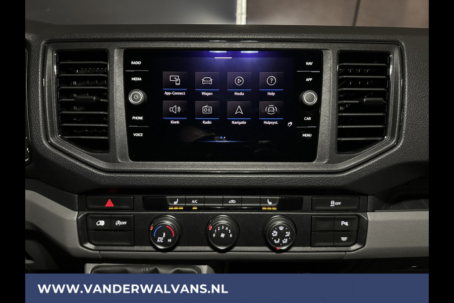 Volkswagen Crafter 2.0 TDI 140pk L3H3 L2H2 Euro6 Airco | Camera | Navigatie | LED | Stoelverwarming Apple Carplay, Android Auto, Chauffeursstoel, Parkeersensoren, 3000kg Trekvermogen