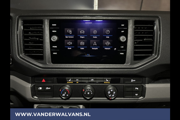 Volkswagen Crafter 2.0 TDI 140pk L3H3 L2H2 Euro6 Airco | Camera | Navigatie | LED | Stoelverwarming Apple Carplay, Android Auto, Chauffeursstoel, Parkeersensoren, 3000kg Trekvermogen