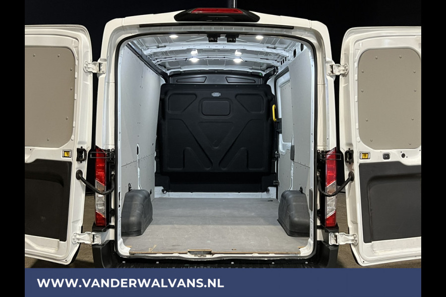 Ford Transit 2.0 TDCI L2H2 Euro6 Airco | Camera | LED | Cruisecontrol | Parkeersensoren | Verwarmde voorruit Bijrijdersbank, 2450kg trekvermogen