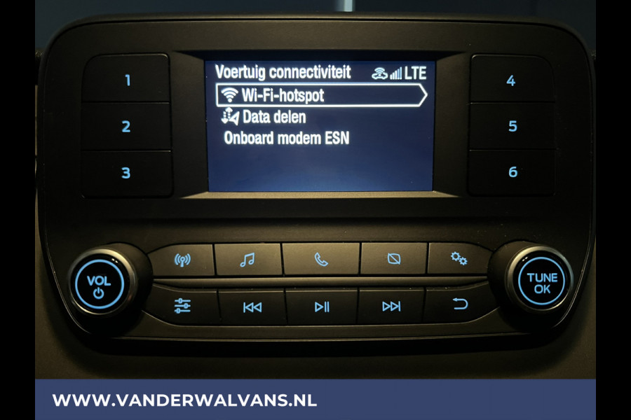 Ford Transit 2.0 TDCI L2H2 Euro6 Airco | Camera | LED | Cruisecontrol | Parkeersensoren | Verwarmde voorruit Bijrijdersbank, 2450kg trekvermogen
