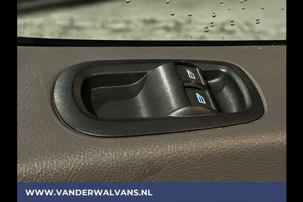Ford Transit 2.0 TDCI L2H2 Euro6 Airco | Camera | LED | Cruisecontrol | Parkeersensoren | Verwarmde voorruit Bijrijdersbank, 2450kg trekvermogen