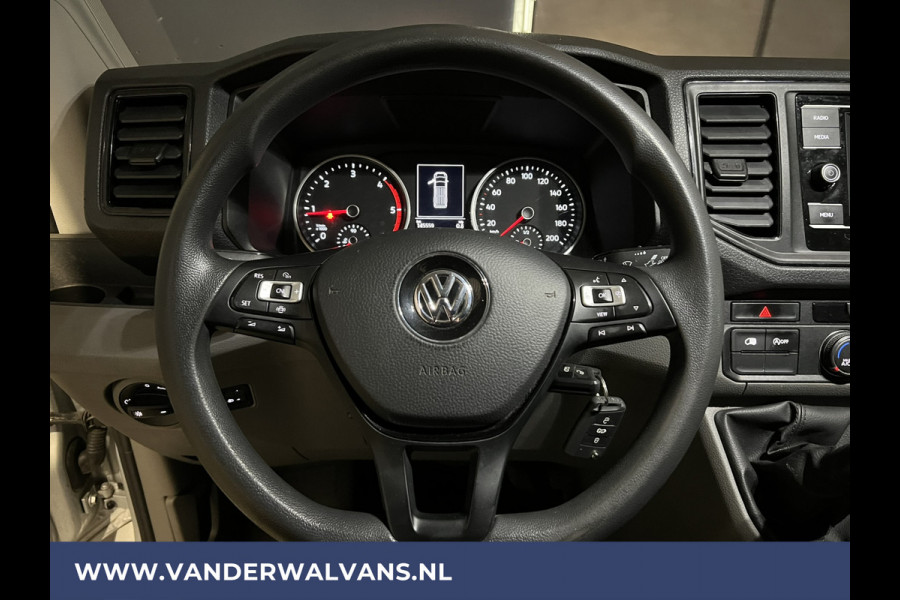 Volkswagen Crafter 2.0 TDI 140 pk L3H3 L2H2 Euro6 Airco | Camera | Apple Carplay | Cruisecontrol Android Auto, Parkeersensoren, Bijrijdersbank, 3000kg Trekvermogen