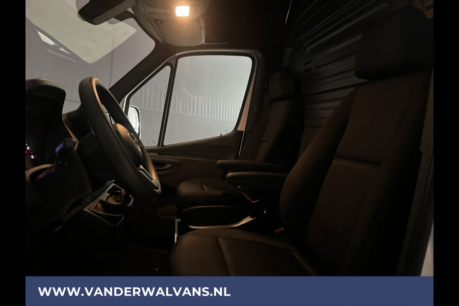 Mercedes-Benz Sprinter 317 CDI 170pk L2H2 Euro6 Airco | Camera | Stoelverwarming | Apple Carplay Android auto, mbux