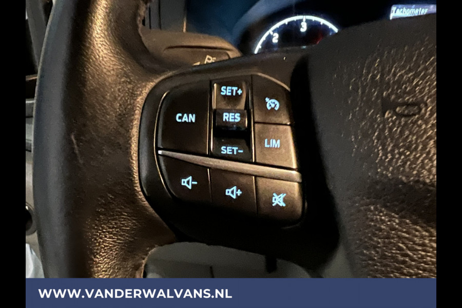 Ford Transit 2.0 TDCI 131pk L3H2 Euro6 Airco | 2800kg Trekhaak | Imperiaal | LED | Trap | Cruisecontrol Parkeersensoren, Bijrijdersbank