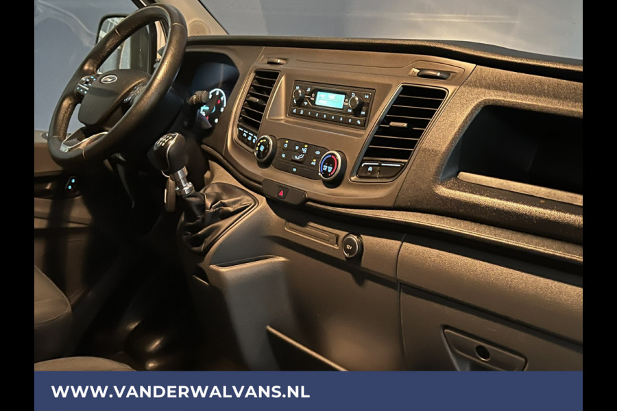 Ford Transit 2.0 TDCI 131pk L3H2 Euro6 Airco | 2800kg Trekhaak | Imperiaal | LED | Trap | Cruisecontrol Parkeersensoren, Bijrijdersbank