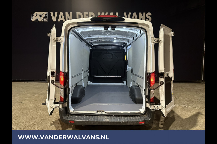 Ford Transit 2.0 TDCI 131pk L3H2 Euro6 Airco | Navigatie | Camera | Cruisecontrol | Apple Carplay | Stoelverwarming Android Auto, verwarmde voorruit, Parkeersensoren, Bijrijdersbank