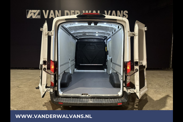 Ford Transit 2.0 TDCI 131pk L3H2 Euro6 Airco | Navigatie | Camera | Cruisecontrol | Apple Carplay | Stoelverwarming Android Auto, verwarmde voorruit, Parkeersensoren, Bijrijdersbank