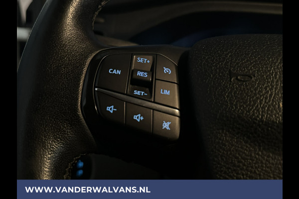 Ford Transit 2.0 TDCI 131pk L3H2 Euro6 Airco | Navigatie | Camera | Cruisecontrol | Apple Carplay | Stoelverwarming Android Auto, verwarmde voorruit, Parkeersensoren, Bijrijdersbank