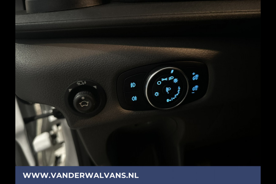 Ford Transit 2.0 TDCI 131pk L3H2 Euro6 Airco | Navigatie | Camera | Cruisecontrol | Apple Carplay | Stoelverwarming Android Auto, verwarmde voorruit, Parkeersensoren, Bijrijdersbank