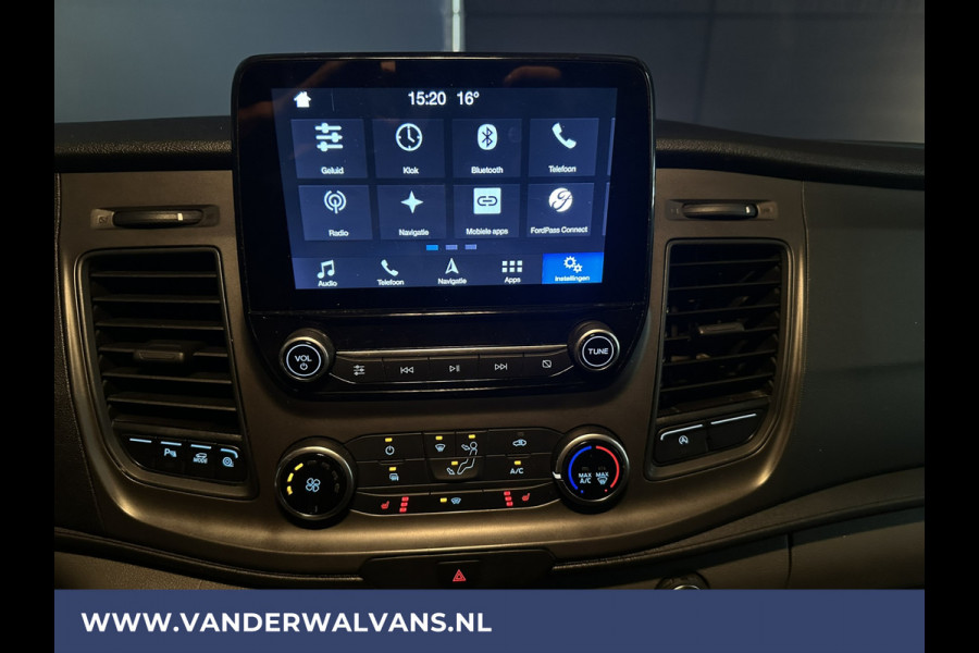 Ford Transit 2.0 TDCI 131pk L3H2 Euro6 Airco | Navigatie | Camera | Cruisecontrol | Apple Carplay | Stoelverwarming Android Auto, verwarmde voorruit, Parkeersensoren, Bijrijdersbank