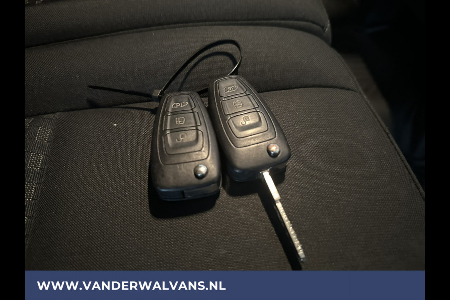 Ford Transit 2.0 TDCI 131pk L3H2 Euro6 Airco | Navigatie | Camera | Cruisecontrol | Apple Carplay | Stoelverwarming Android Auto, verwarmde voorruit, Parkeersensoren, Bijrijdersbank