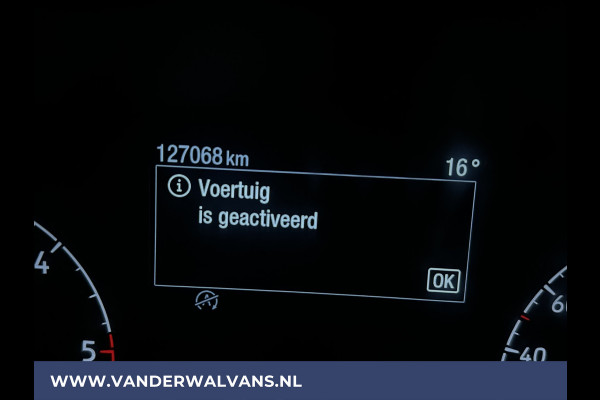 Ford Transit 2.0 TDCI 131pk L3H2 Euro6 Airco | Navigatie | Camera | Cruisecontrol | Apple Carplay | Stoelverwarming Android Auto, verwarmde voorruit, Parkeersensoren, Bijrijdersbank