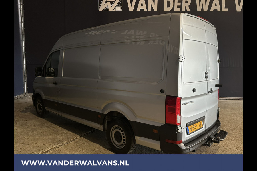 Volkswagen Crafter 2.0 TDI 140pk L3H3 L2H2 Euro6 Airco | 3000kg Trekhaak | Navigatie | Apple Carplay Android auto, Bijrijdersbank