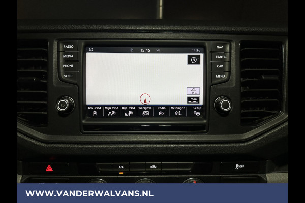 Volkswagen Crafter 2.0 TDI 140pk L3H3 L2H2 Euro6 Airco | 3000kg Trekhaak | Navigatie | Apple Carplay Android auto, Bijrijdersbank