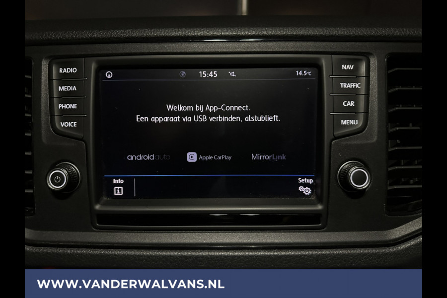 Volkswagen Crafter 2.0 TDI 140pk L3H3 L2H2 Euro6 Airco | 3000kg Trekhaak | Navigatie | Apple Carplay Android auto, Bijrijdersbank