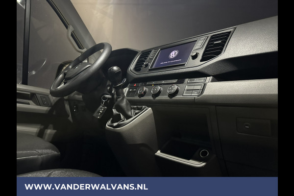 Volkswagen Crafter 2.0 TDI 140pk L3H3 L2H2 Euro6 Airco | 3000kg Trekhaak | Navigatie | Apple Carplay Android auto, Bijrijdersbank