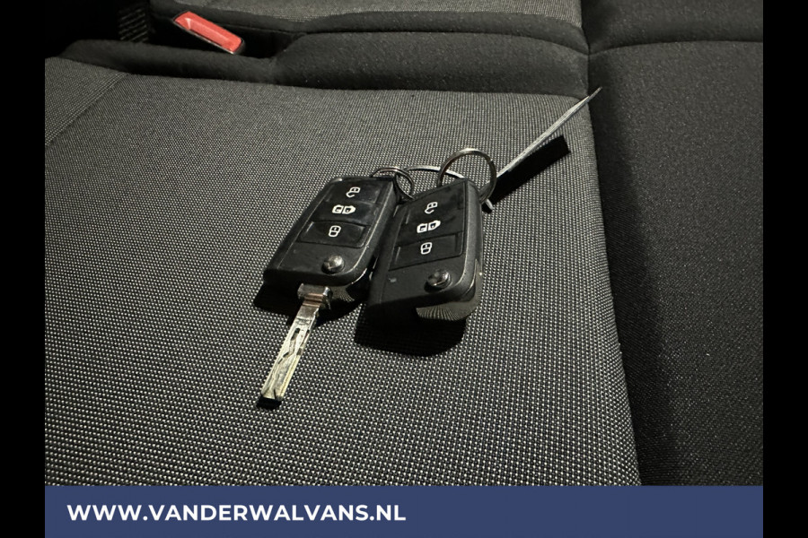 Volkswagen Crafter 2.0 TDI 140 pk L3H3 L2H2 Euro6 Airco | Navigatie | Apple Carplay | Android Auto | Cruisecontrol Bijrijdersbank, 3000kg trekvermogen