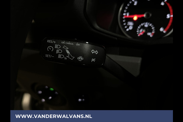 Volkswagen Crafter 2.0 TDI 140 pk L3H3 L2H2 Euro6 Airco | Navigatie | Apple Carplay | Cruisecontrol Android Auto, Bijrijdersbank, 3000kg trekvermogen