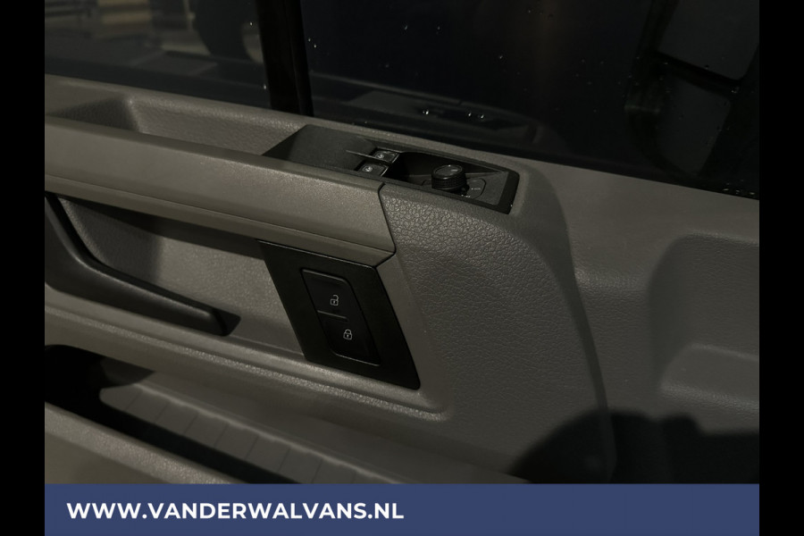 Volkswagen Crafter 2.0 TDI 140 pk L3H3 L2H2 Euro6 Airco | Navigatie | Apple Carplay | Cruisecontrol Android Auto, Bijrijdersbank, 3000kg trekvermogen
