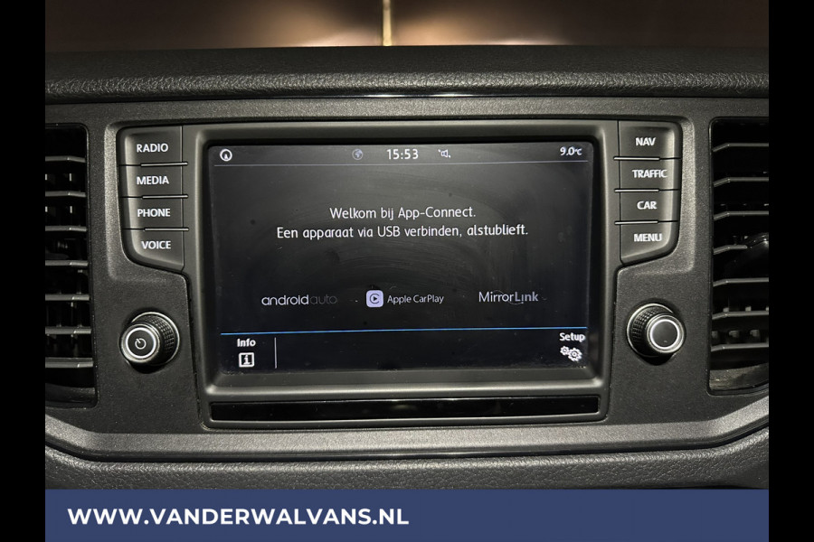 Volkswagen Crafter 2.0 TDI 140 pk L3H2 L2H1 Euro6 Airco | Navigatie | Apple Carplay | Android Auto | Trekhaak Parkeersensoren, Bijrijdersbank